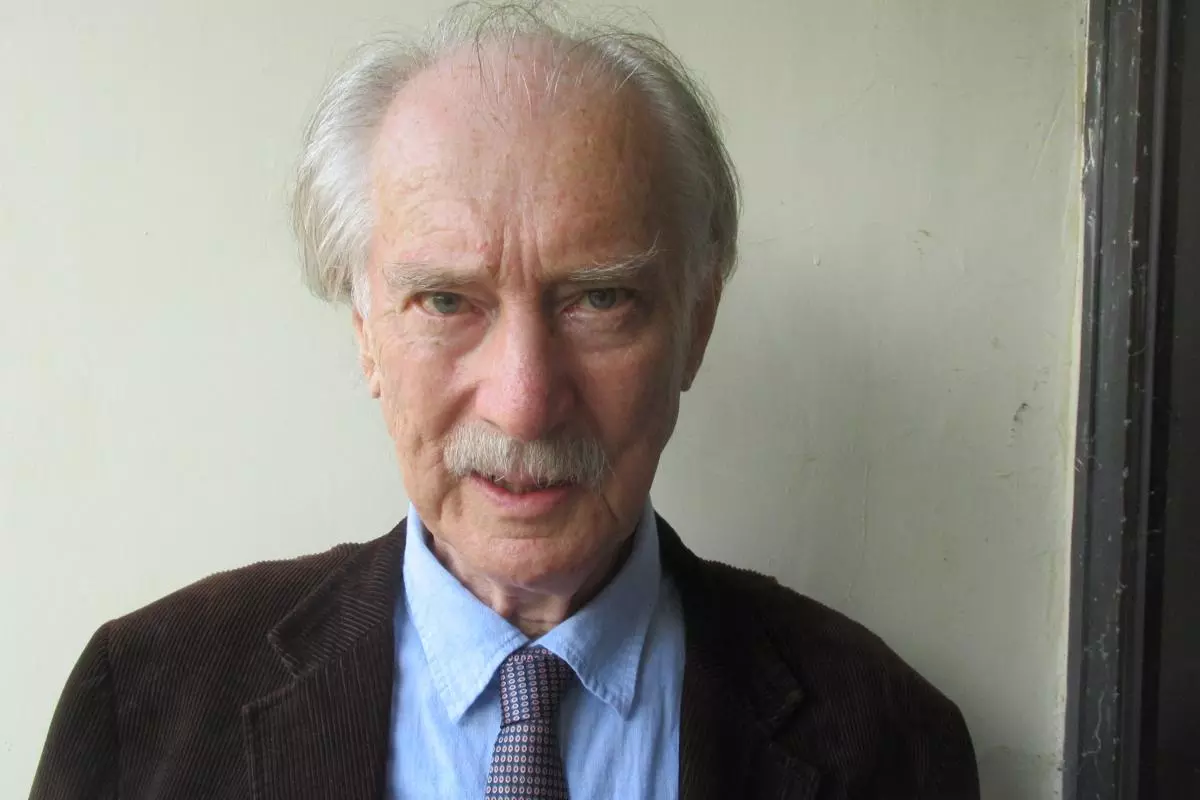 Geoffrey C Gunn